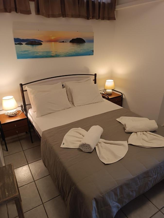 Apartament Voulias Αpartments Kini Zewnętrze zdjęcie