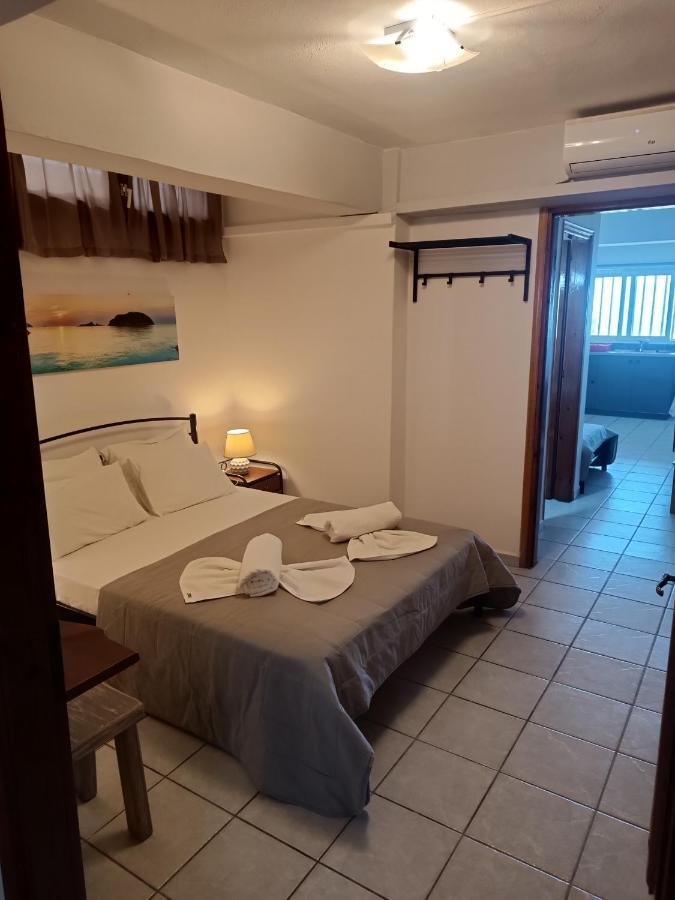 Apartament Voulias Αpartments Kini Zewnętrze zdjęcie